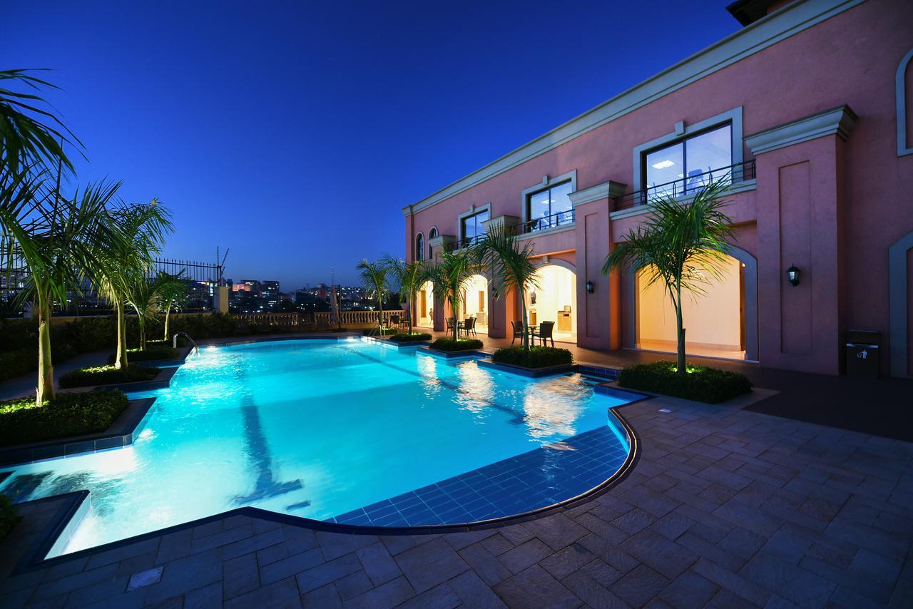Mestil Hotel & Residences Kampala Luaran gambar