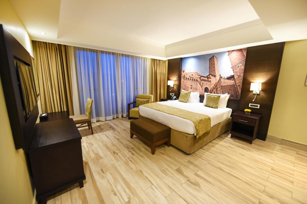 Mestil Hotel & Residences Kampala Luaran gambar