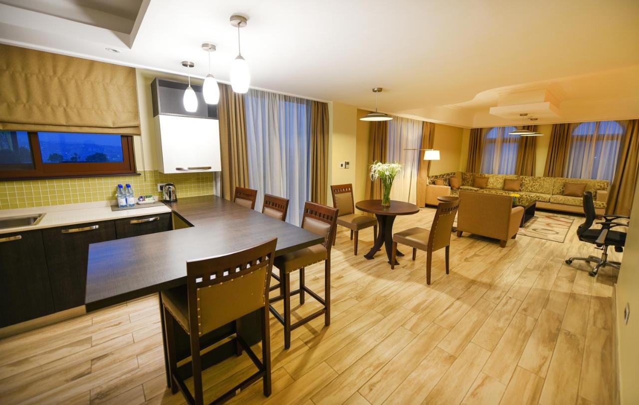 Mestil Hotel & Residences Kampala Luaran gambar